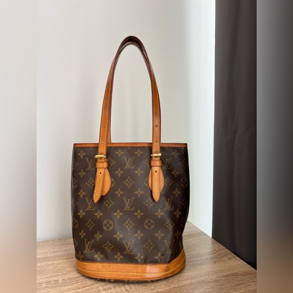 Louis Vuitton bucket bag vintage